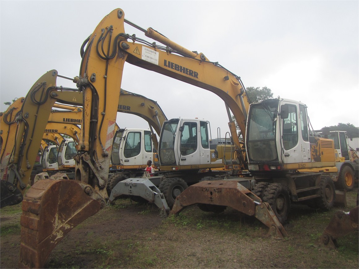 R-1562 EM Wheel Excavator A904C 1.1m³