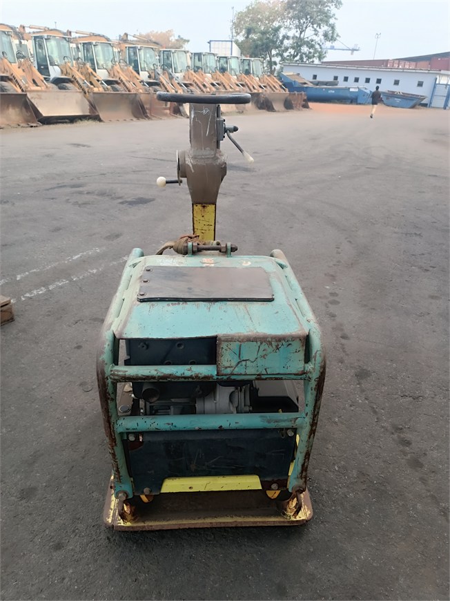 C-2628 EM Vibrating Plate Compactor 620kg AVH7010