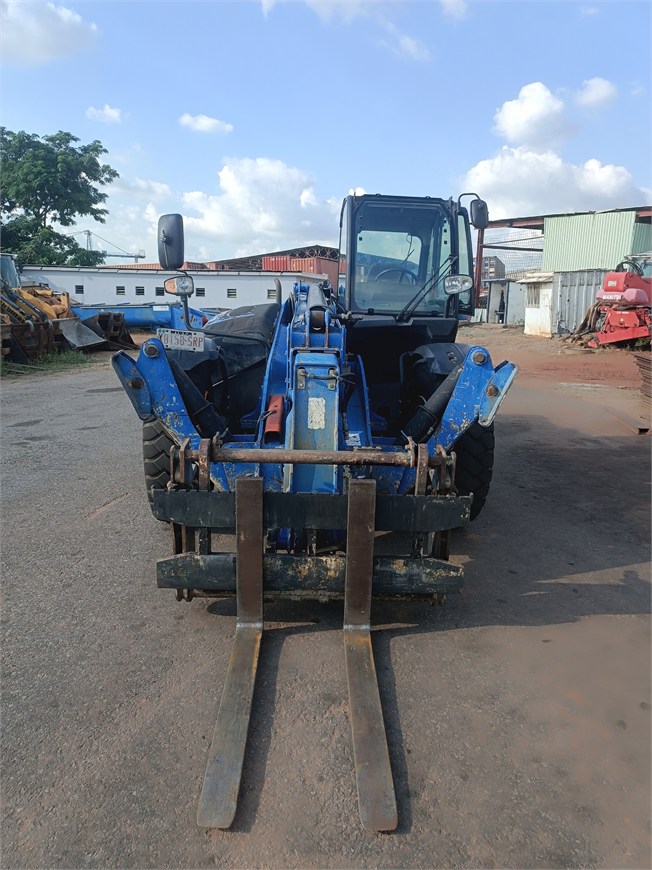 B-8228 RT Telescopic Forklift 535-125