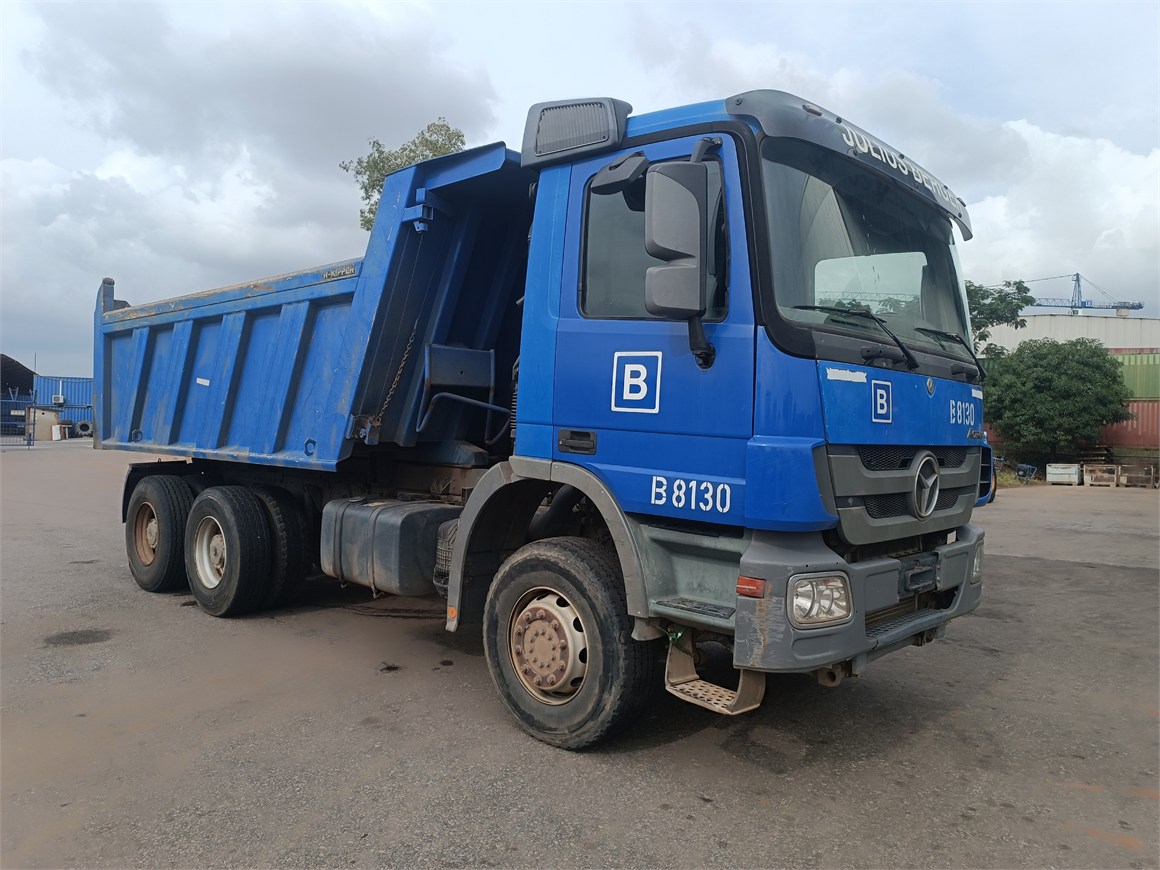 B-8130 Truck Rear Tipper 14m³ 3331 6x4