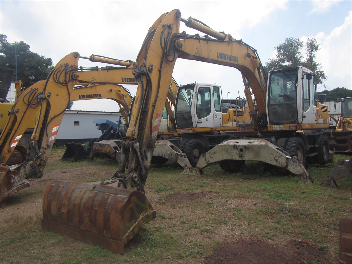 R-1568 EM Wheel Excavator A904C 1.1m³ SWE