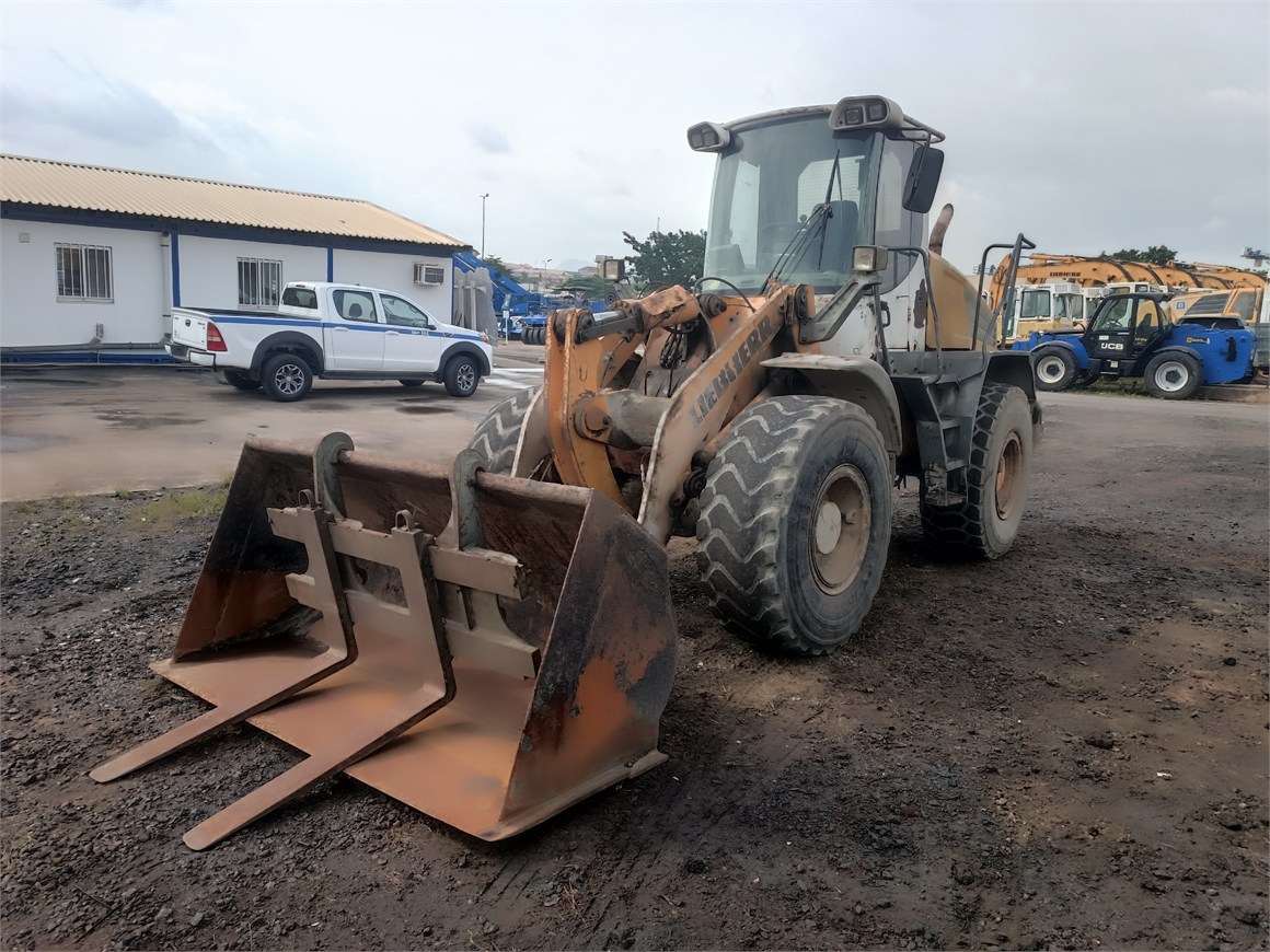 C-2574 EM Wheel Loader L538 2.2m³ & Fork