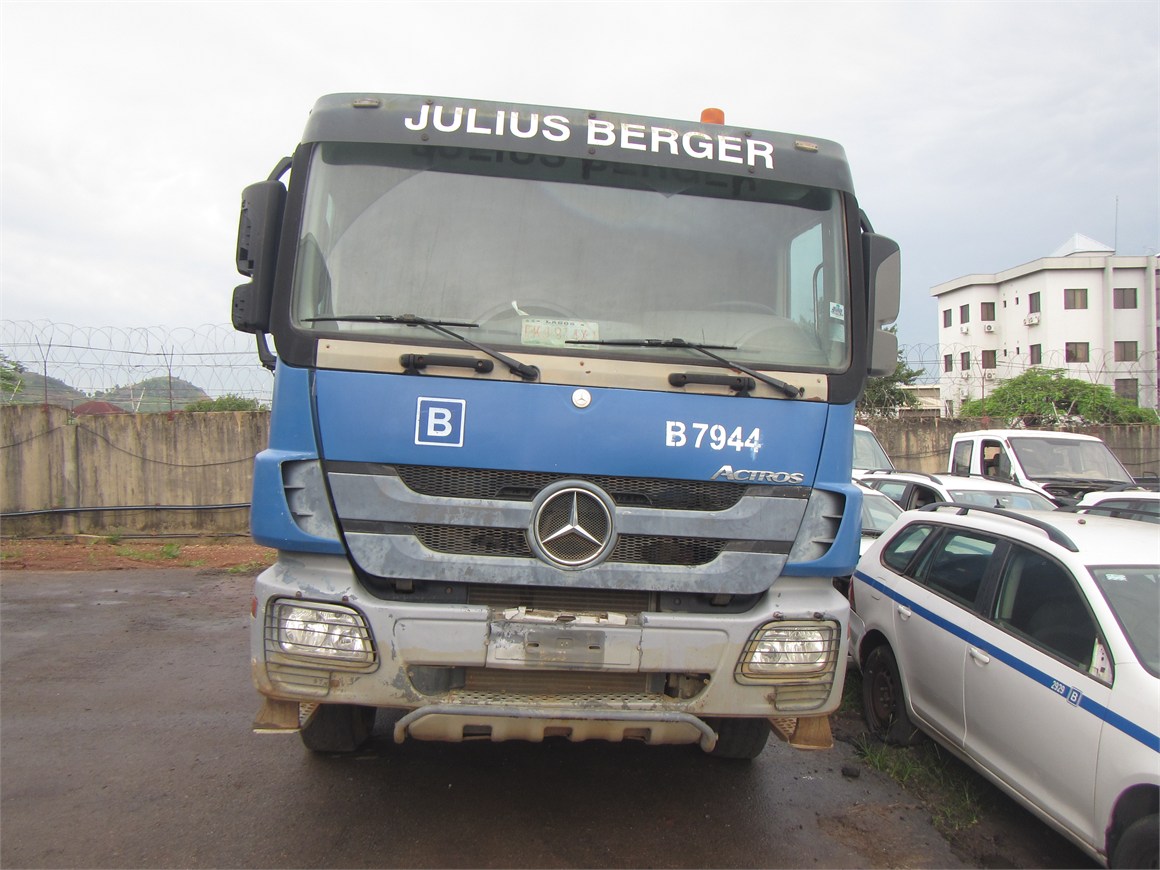 B-7944 Truck Rear Tipper 14m³ 3331 6x4