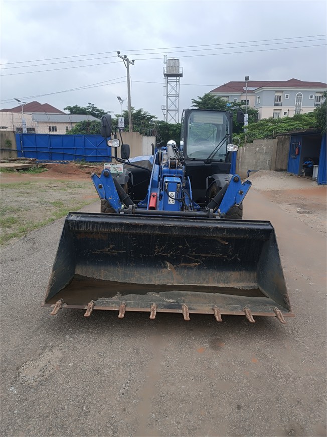 B-8534 RT Telescopic Forklift 535-125