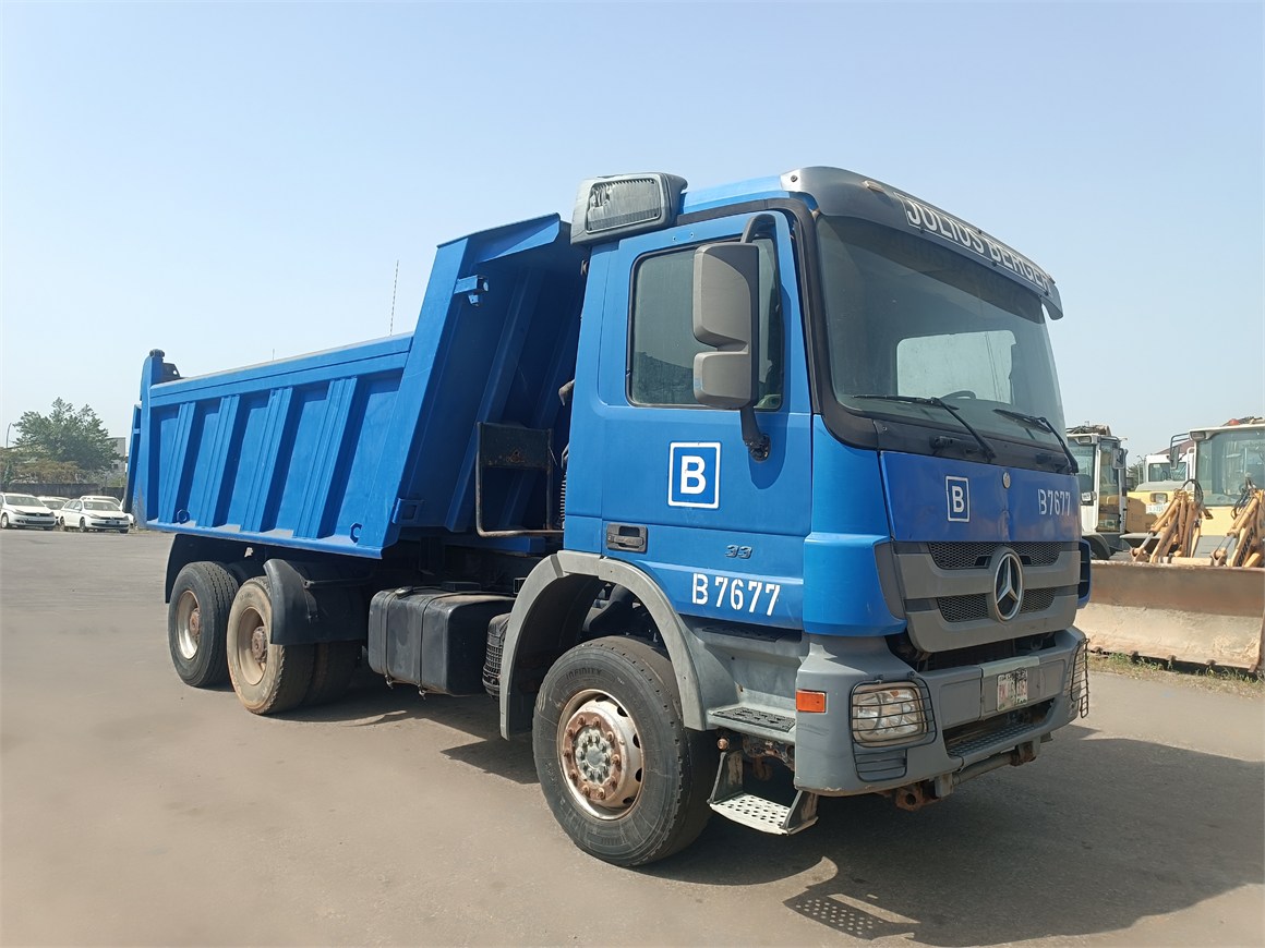 B-7677 Truck Rear Tipper 14m³ 3331 6x4