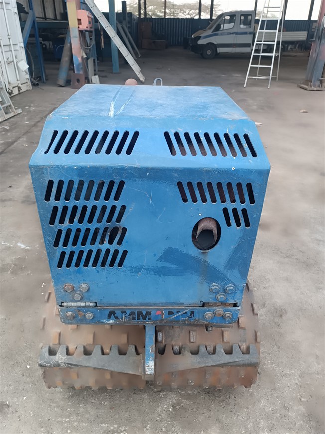 C-2602 EM Handguided Tandem Trench Roller 1,5to. RW1515