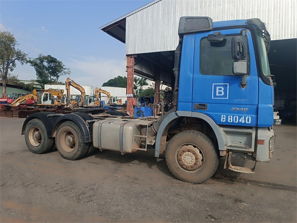 B-8040 Truck Tractor Semi-Trailer 3340 6x4