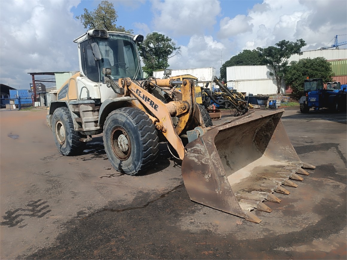 C-2580 EM Wheel Loader L538 2.2m³ & Fork