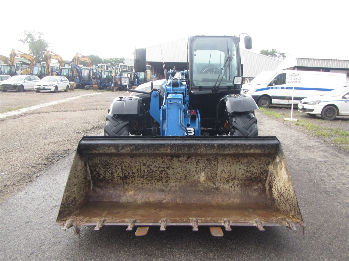 B-8230 RT Telescopic Forklift 535-95