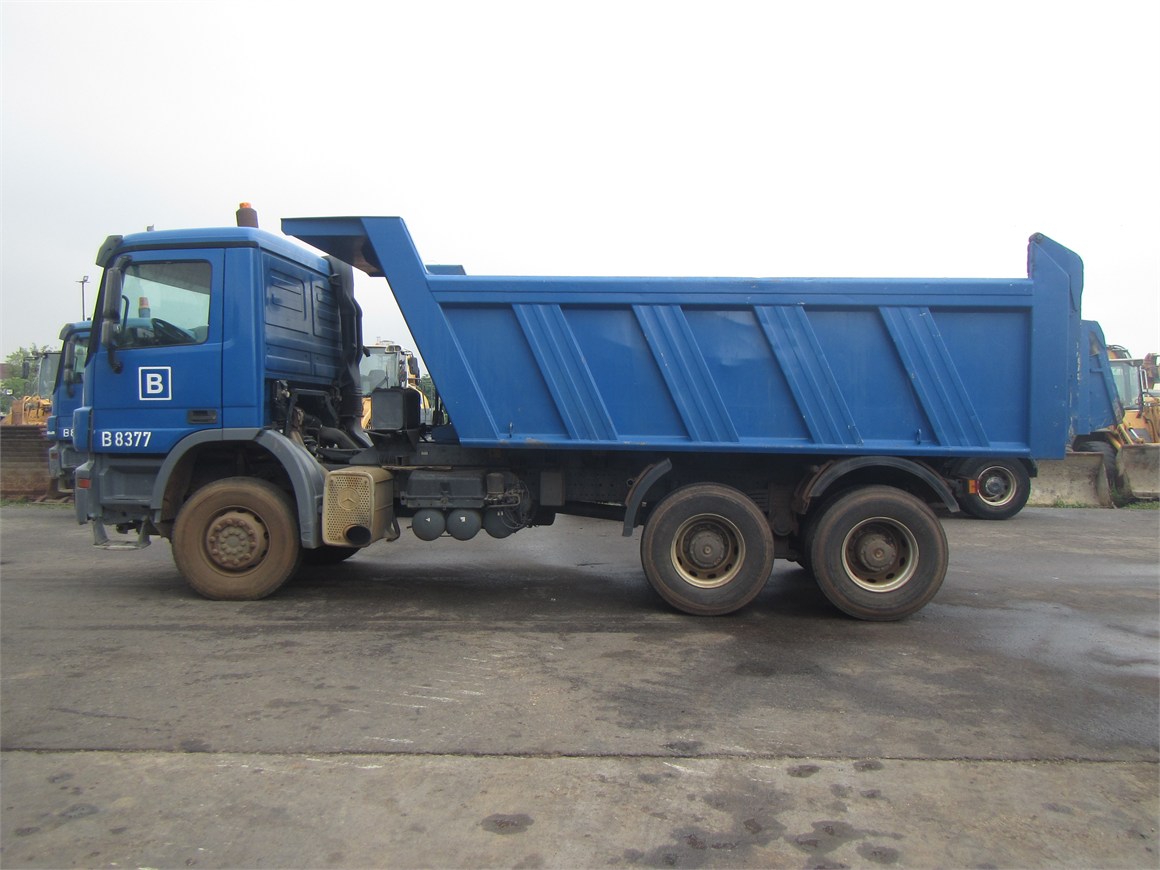 B-8377 Truck Rear Tipper 14m³ 3331 6x4