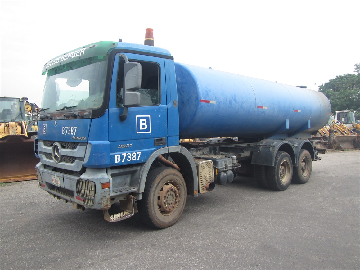 B-7387 Truck Water Tanker 23m³ 3331 6x4