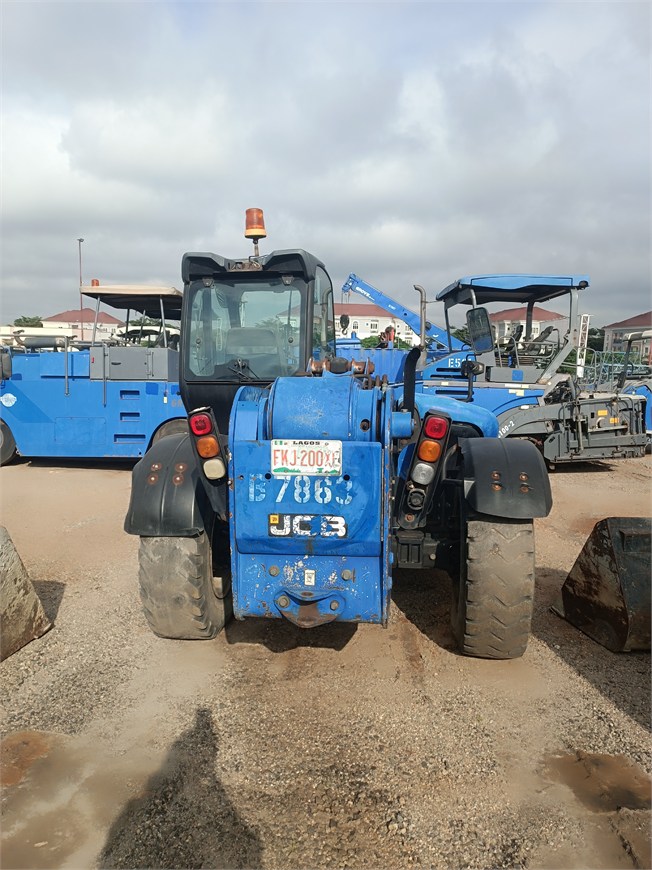 B-7863 RT Telescopic Forklift 535-125