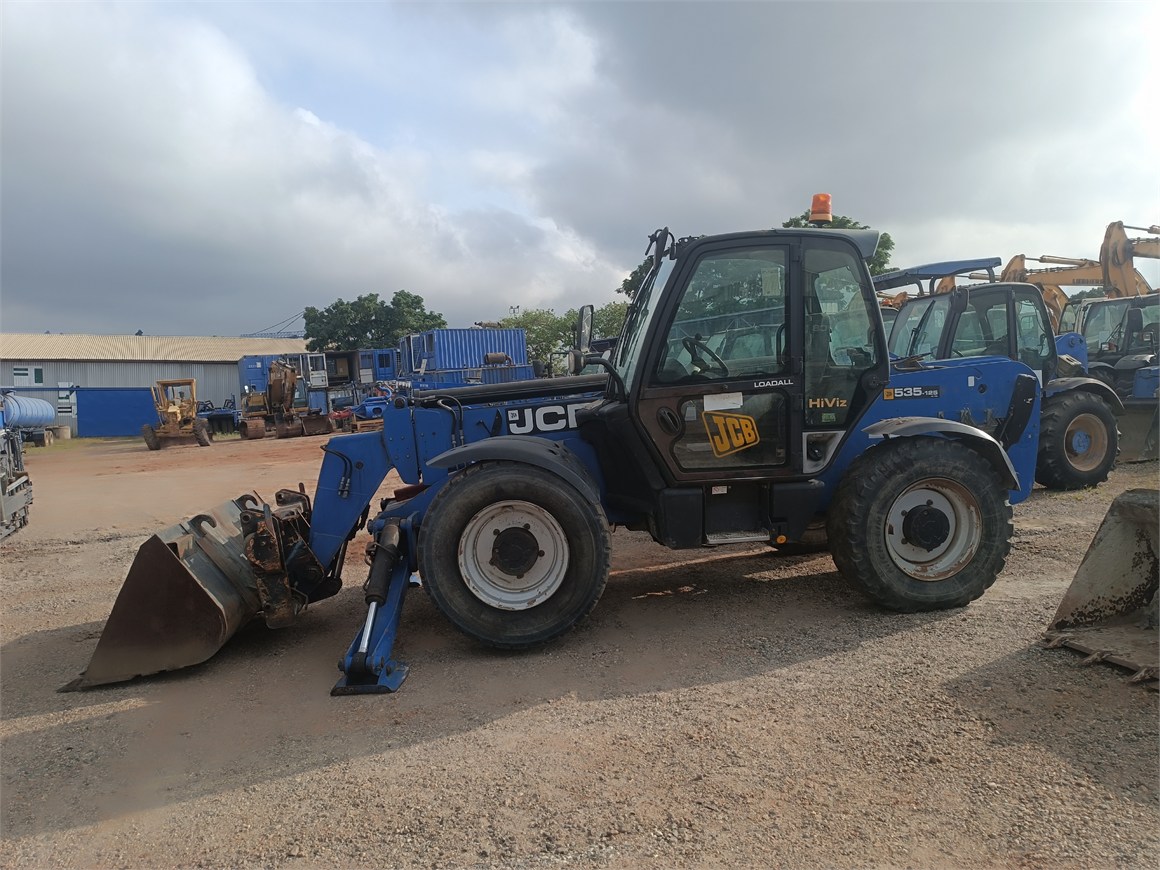 B-7863 RT Telescopic Forklift 535-125