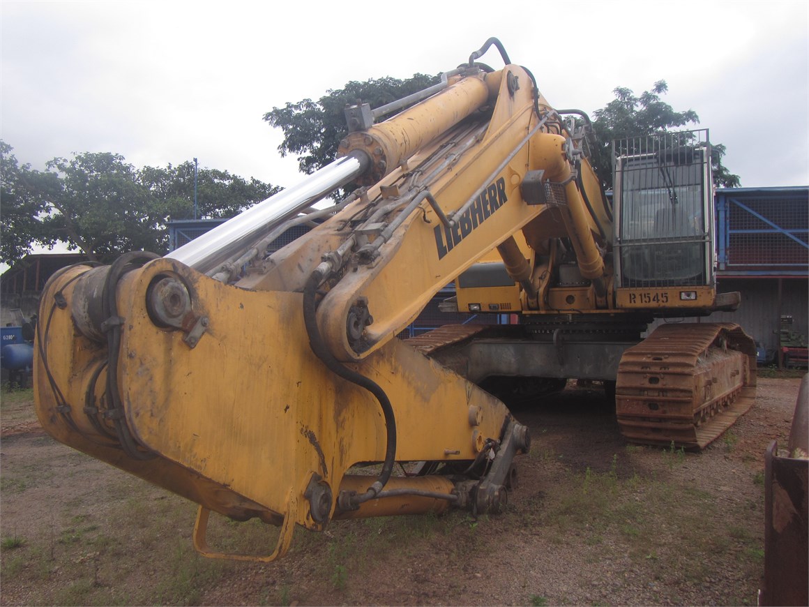 R-1490 Crawler Excavator R974C-FS