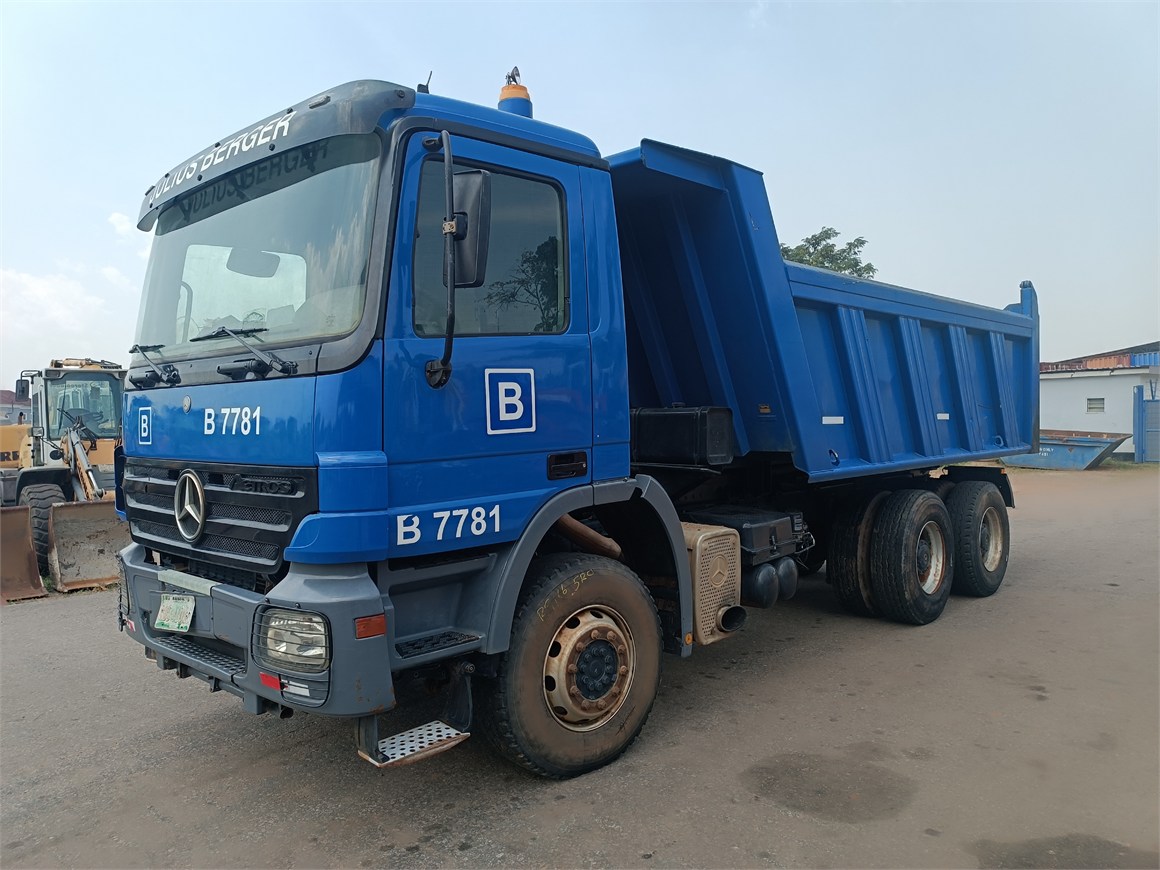 B-7781 Truck Rear Tipper 14m³ 3331 6x4