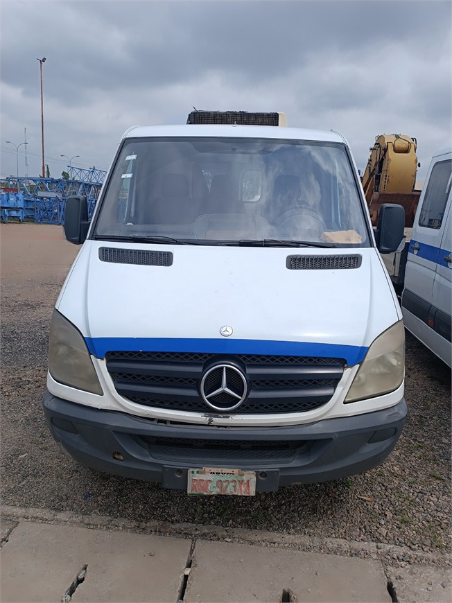 U-4040 Cargo Van Sprinter 309