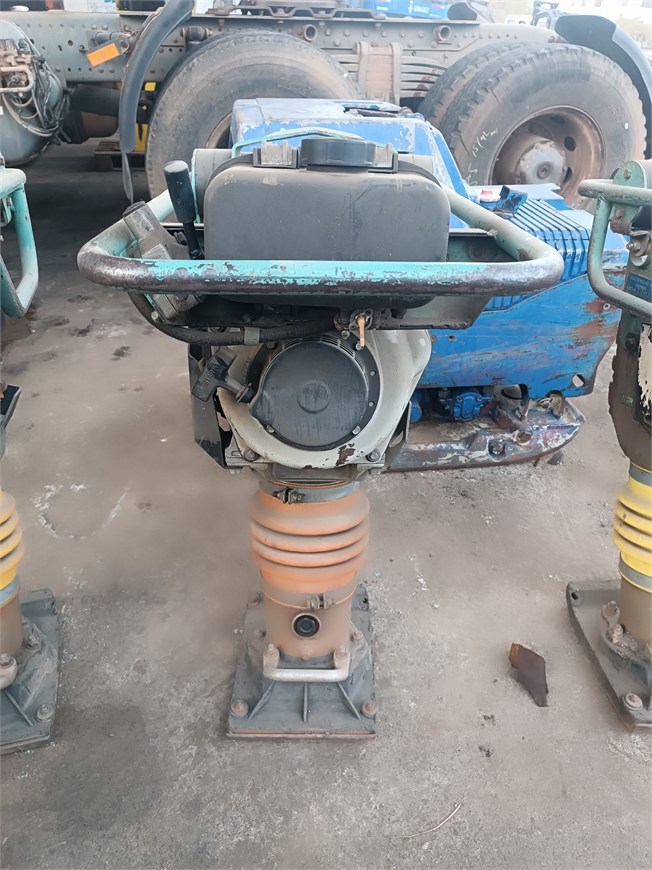 C-2662 EM Vibrating Tamper Compactor 83kg ACR70D