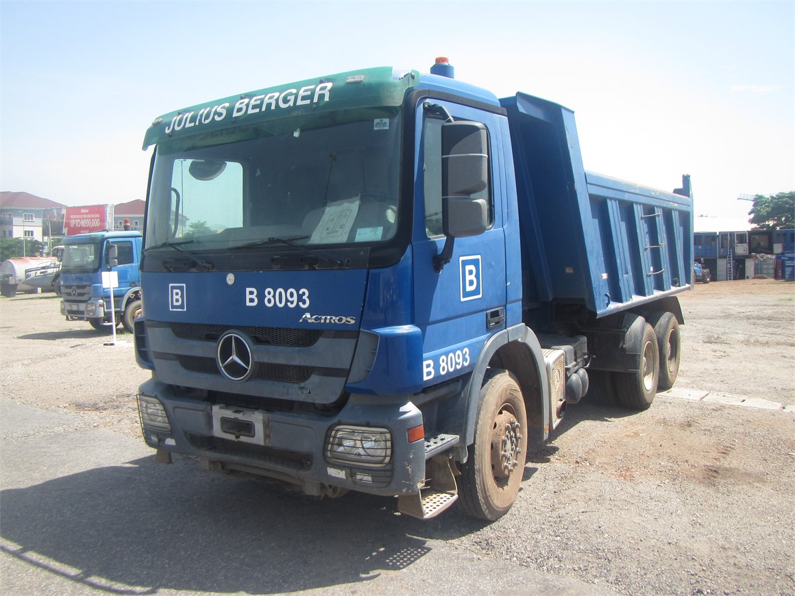 B-8093 Truck Rear Tipper 14m³ 3331 6x4
