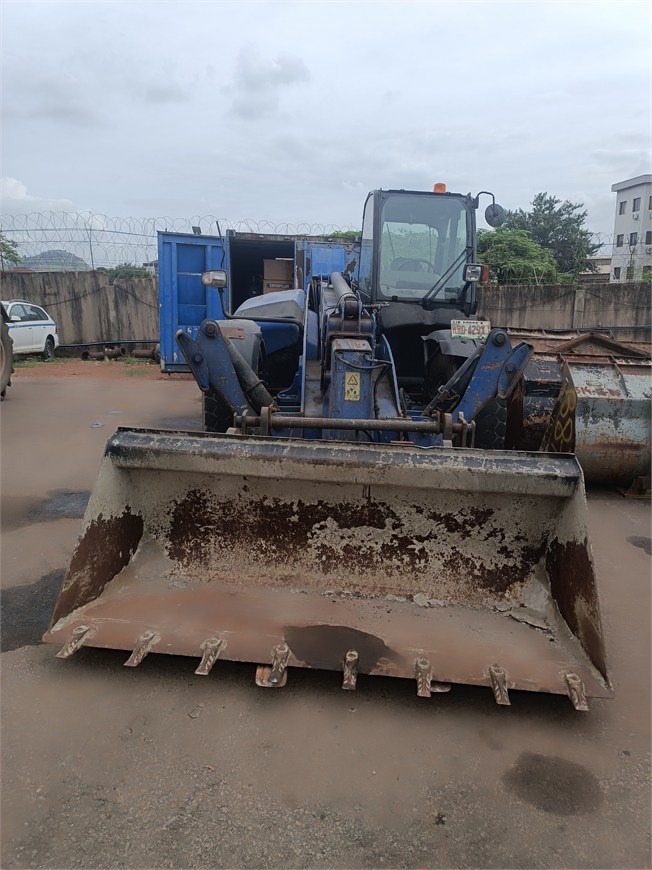 B-7864 RT Telescopic Forklift 535-125