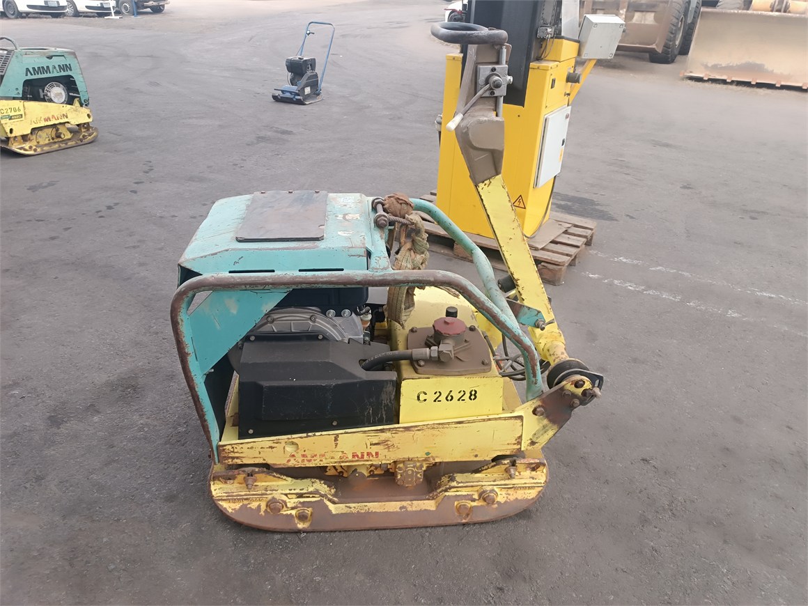 C-2628 EM Vibrating Plate Compactor 620kg AVH7010