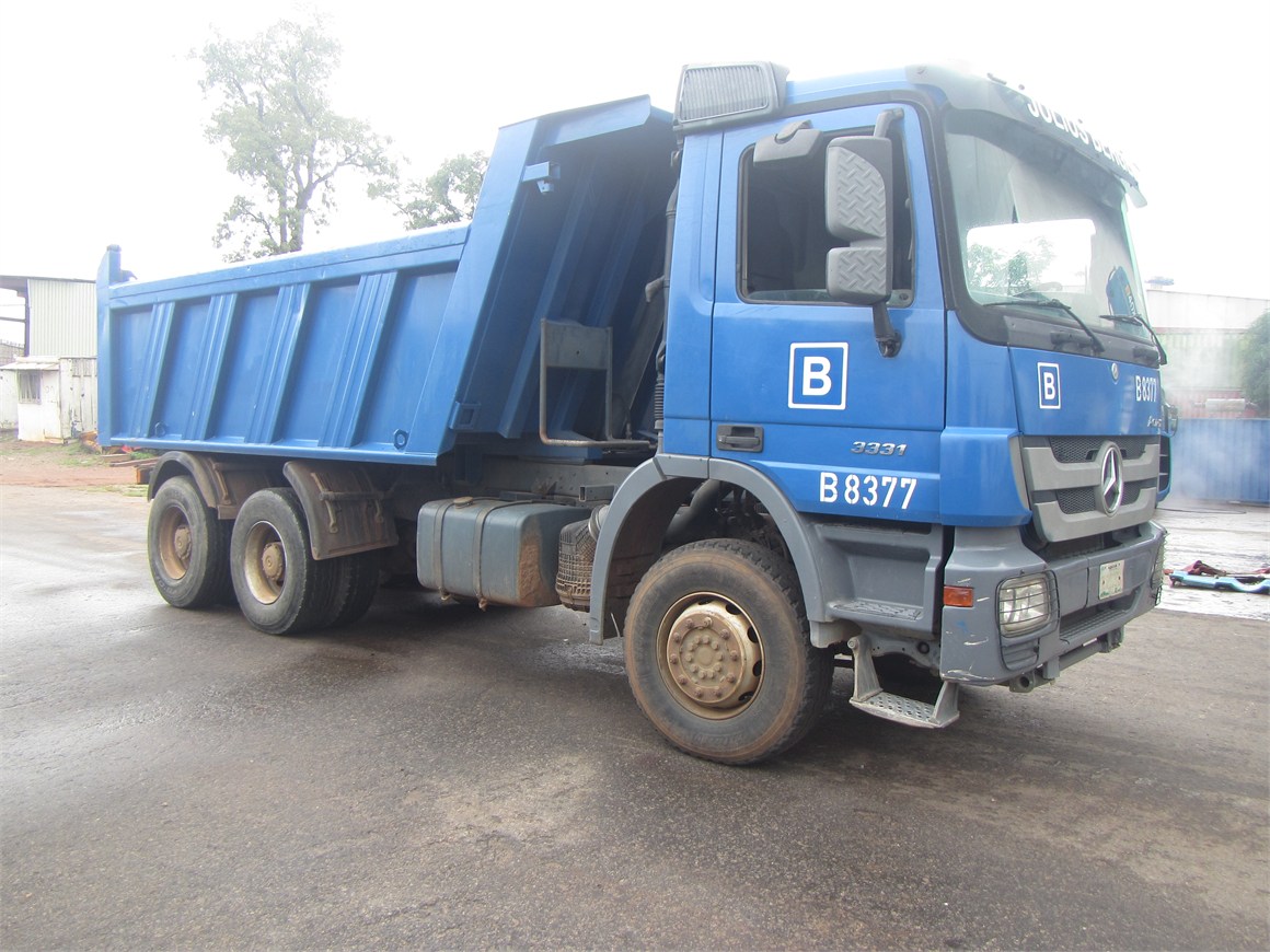 B-8377 Truck Rear Tipper 14m³ 3331 6x4