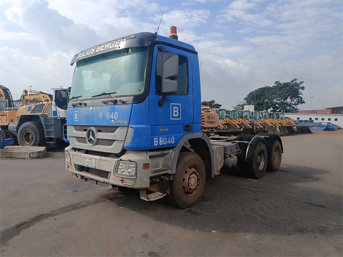B-8040 Truck Tractor Semi-Trailer 3340 6x4