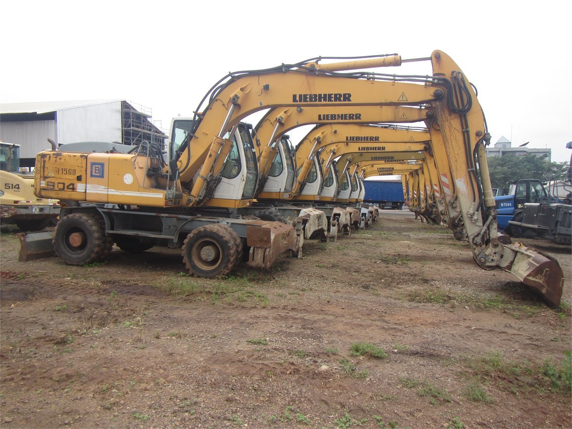 R-1568 EM Wheel Excavator A904C 1.1m³ SWE