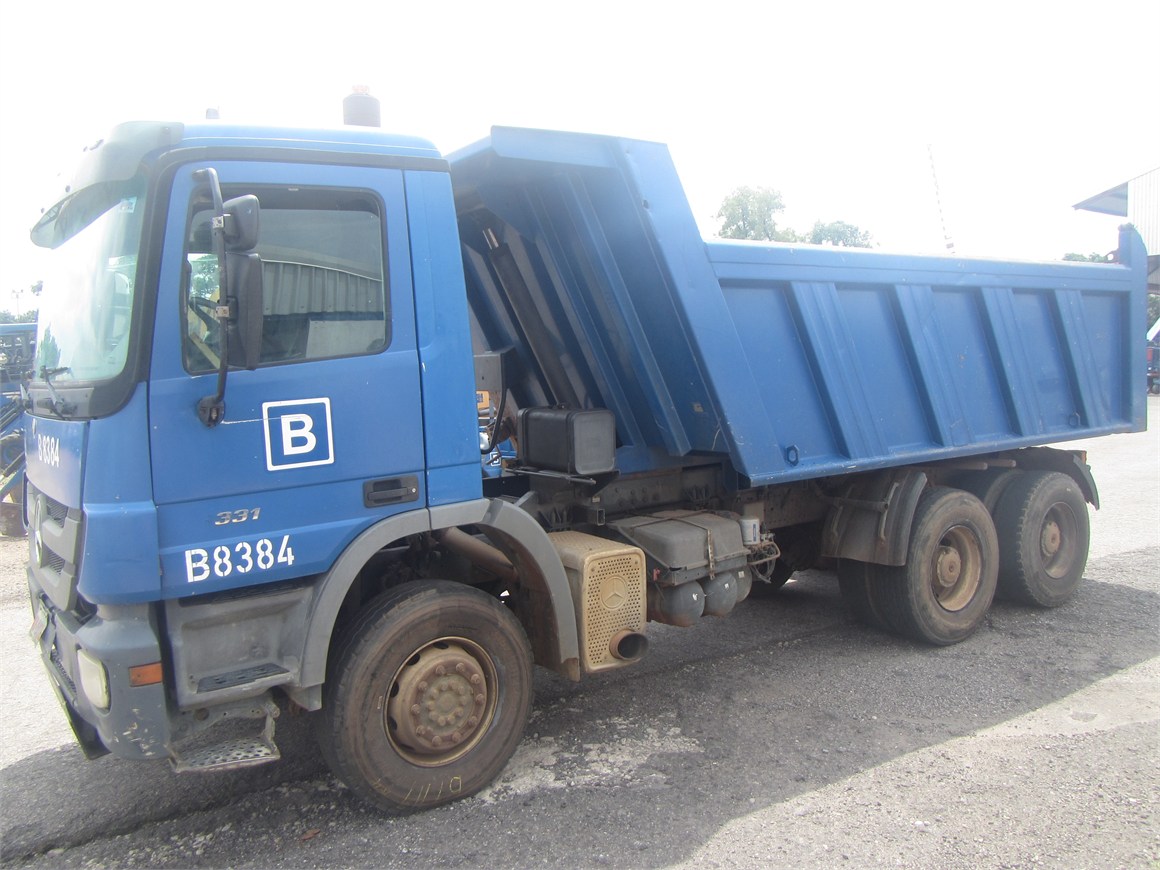 B-8384 Truck Rear Tipper 14m³ 3331 6x4