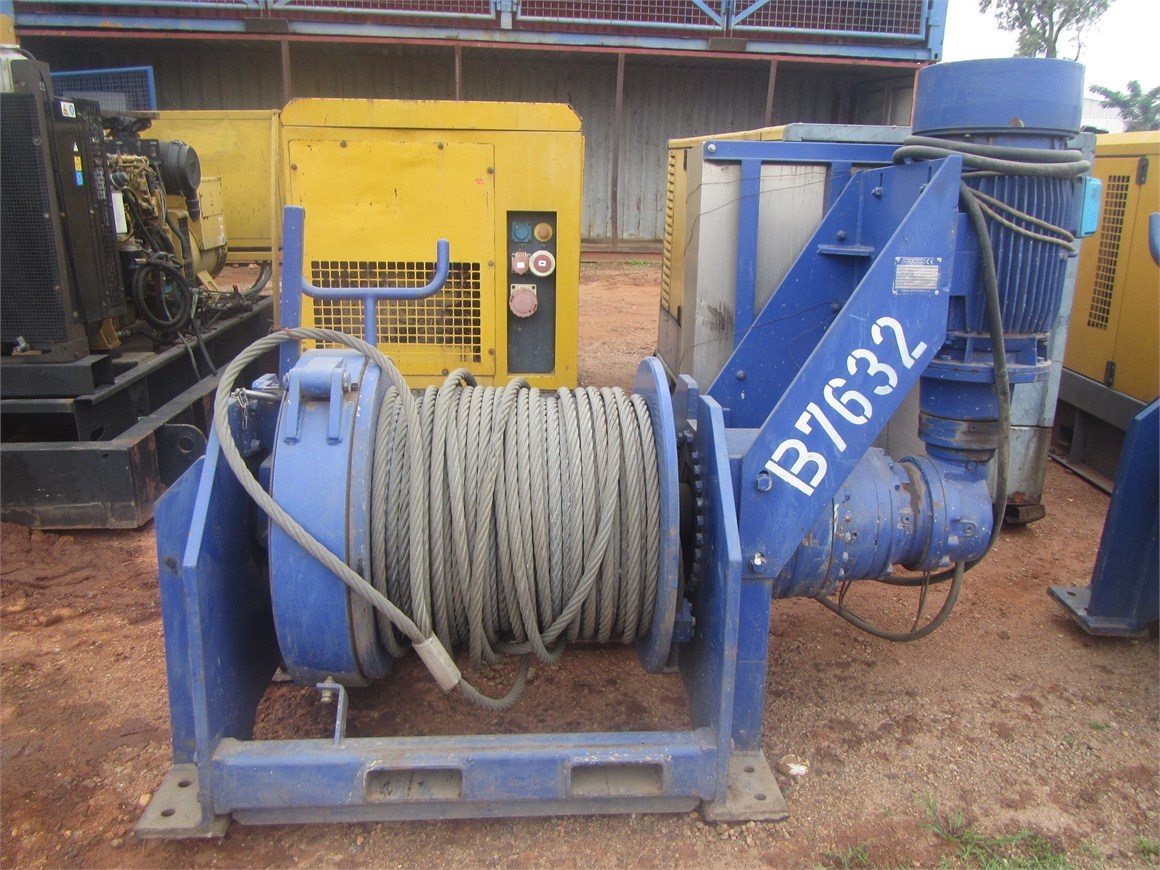 B-7632 Electrical Towage Winch 200kN