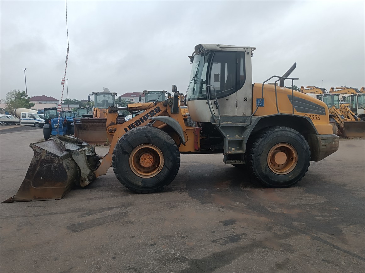 C-2554 EM Wheel Loader L538 2.2m³ & Fork