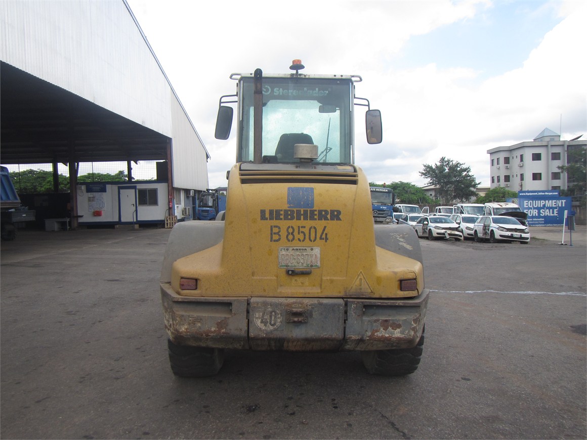B-8504 EM Tool Carrier L514 1.4m³ & Fork