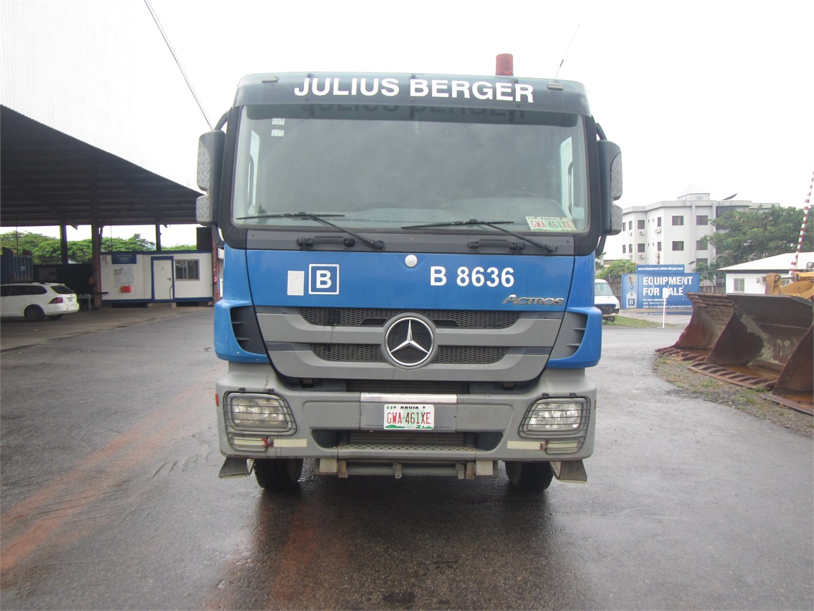 B-8636 Truck Tractor Semi-Trailer 2031 4x2