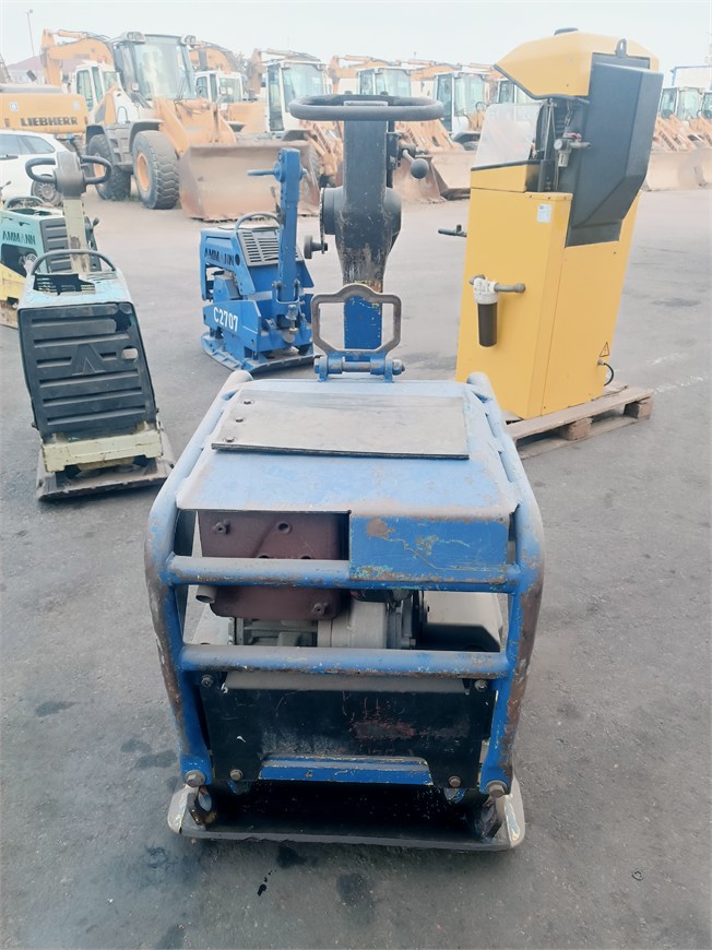 C-2734 EM Vibrating Plate Compactor 620kg AVH7010