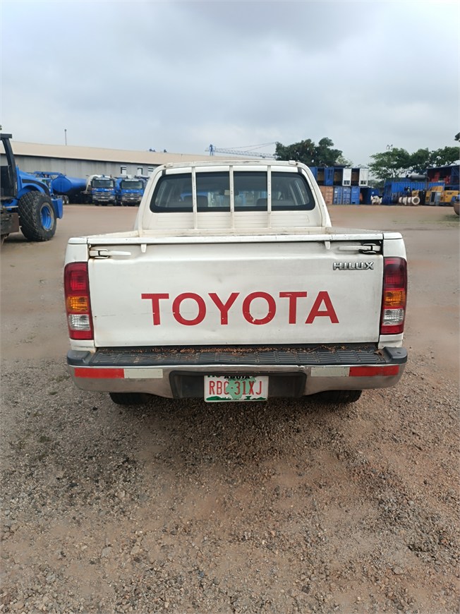 U-4377 Pick-Up Hilux 2,5D