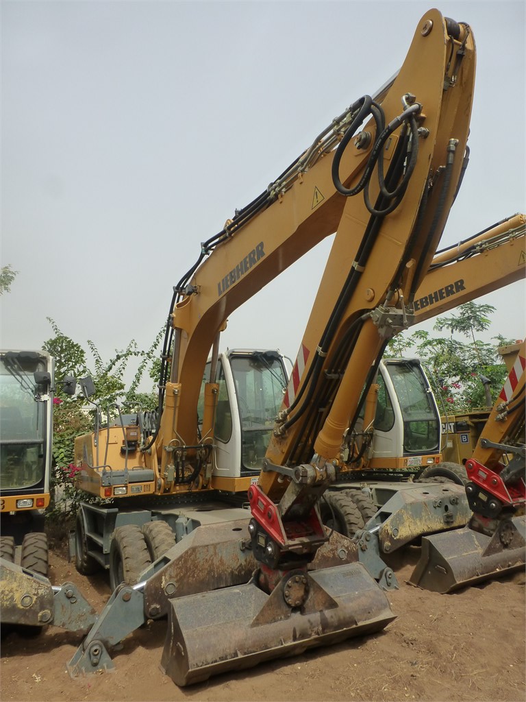 R-1568 EM Wheel Excavator A904C 1.1m³ SWE