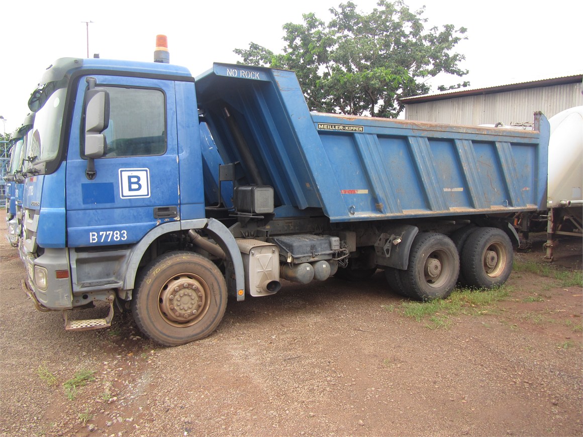 B-7783 Truck Rear Tipper 14m³ 3331 6x4