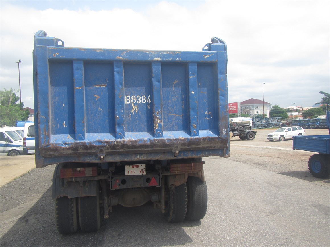 B-8384 Truck Rear Tipper 14m³ 3331 6x4