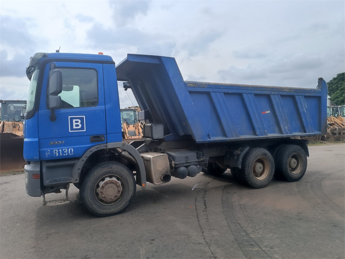 B-8130 Truck Rear Tipper 14m³ 3331 6x4
