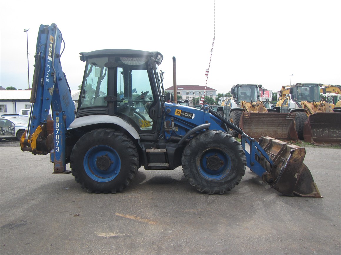B-7873 EM Backhoe Loader 4CX 1.1m³