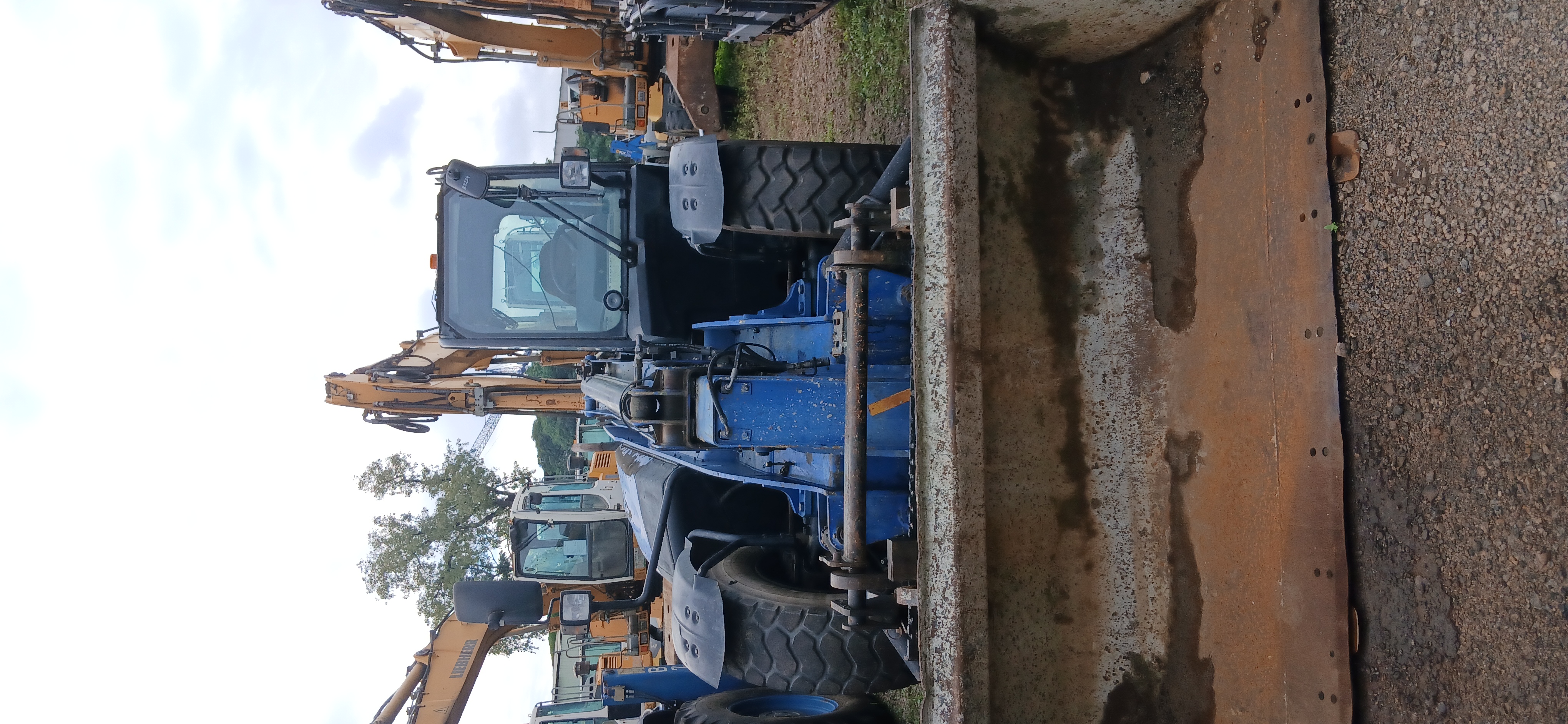 B-8224 RT Telescopic Forklift 535-125