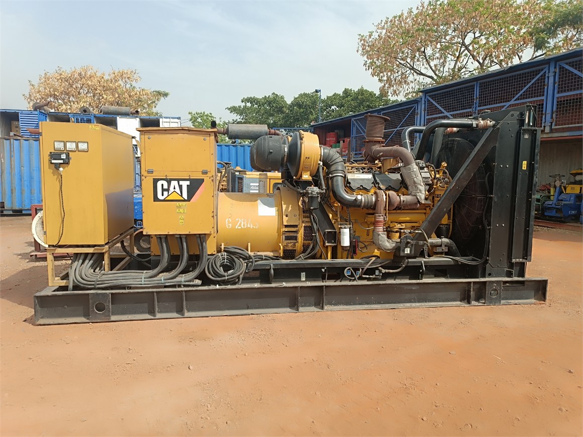 G-2843 Generator Diesel & Gas 910 kVA