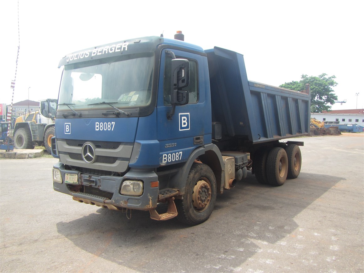 B-8087 Truck Rear Tipper 14m³ 3331 6x4