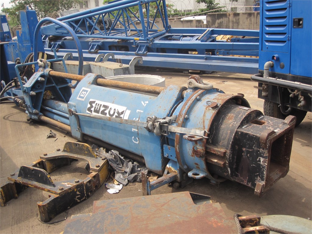 C-1614 Hydr. Battering Ram MHF3-7 C-1614 Hydr. Battering Ram MHF3-7
