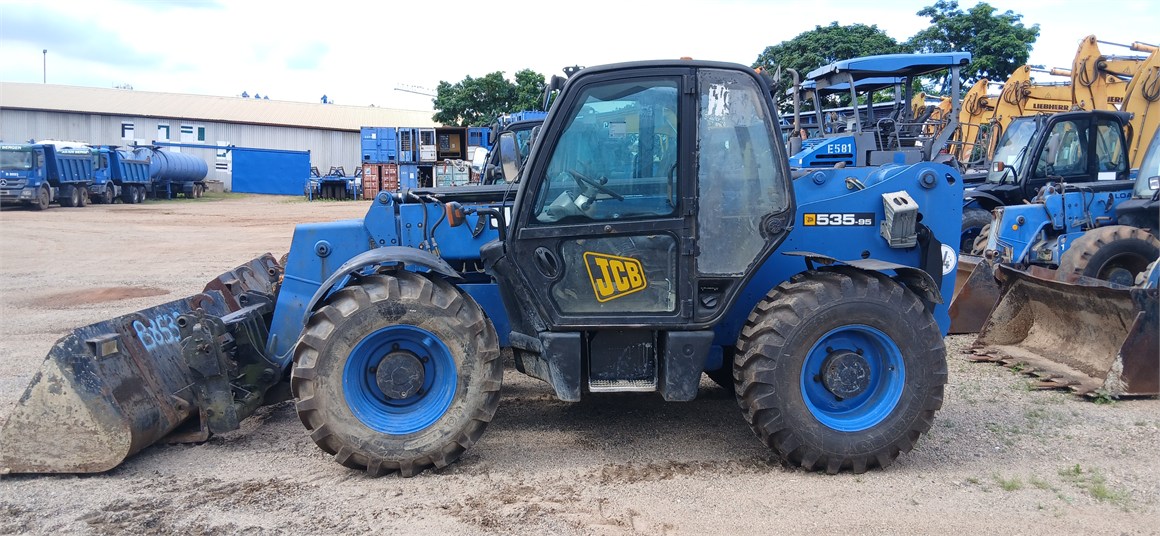 B-7847 RT Telescopic Forklift 535-95