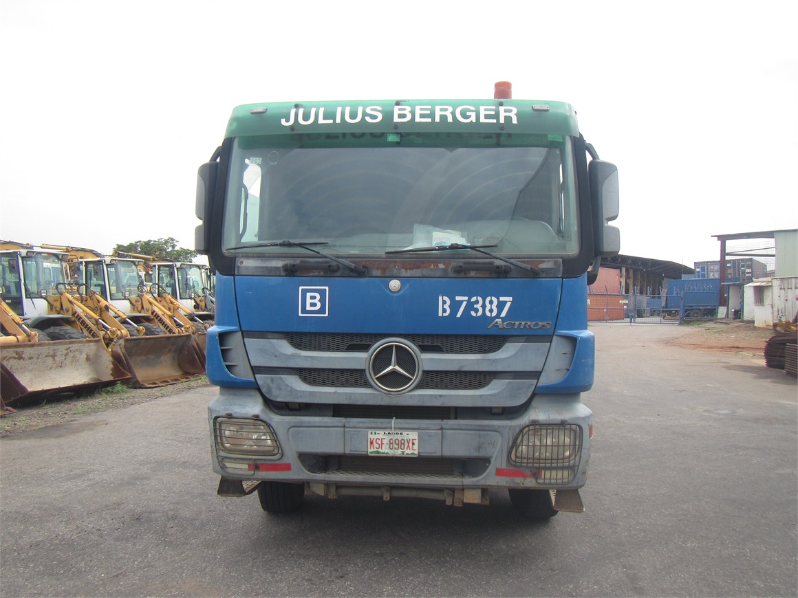 B-7387 Truck Water Tanker 23m³ 3331 6x4