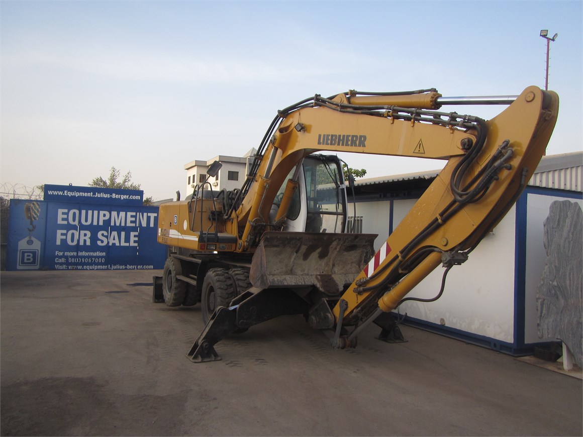 R-1640 EM Wheel Excavator A904C 1.1m³ SWE