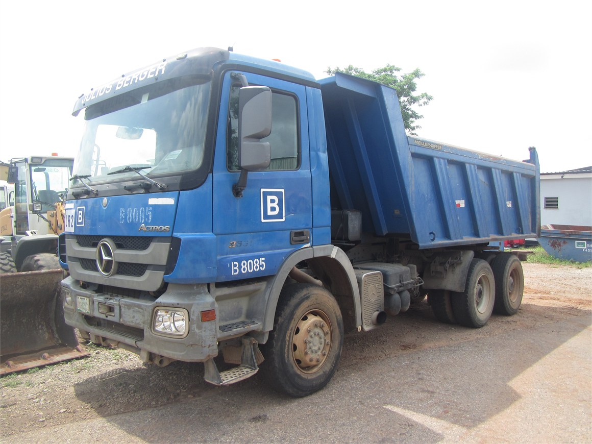 B-8085 Truck Rear Tipper 14m³ 3331 6x4