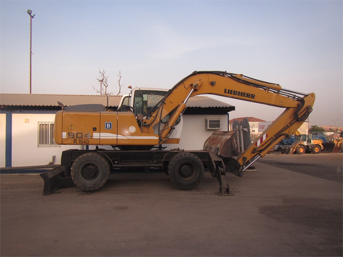 R-1640 EM Wheel Excavator A904C 1.1m³ SWE R-1640 EM Wheel Excavator A904C 1.1m³ SWE