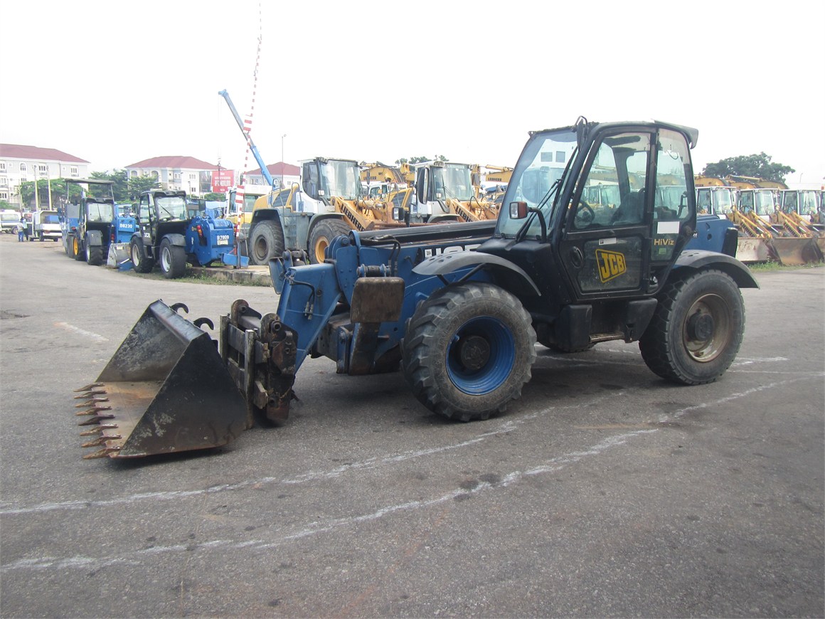 B-7866 RT Telescopic Forklift 535-125