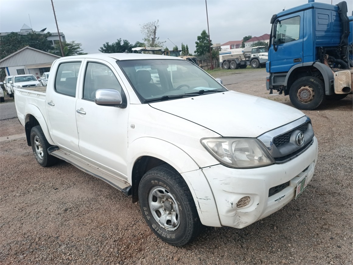 U-4377 Pick-Up Hilux 2,5D